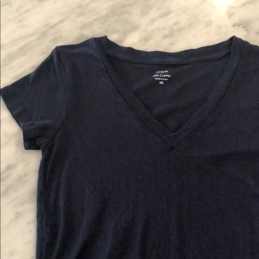 J Crew Navy XS v-neck t shirt 100% linen